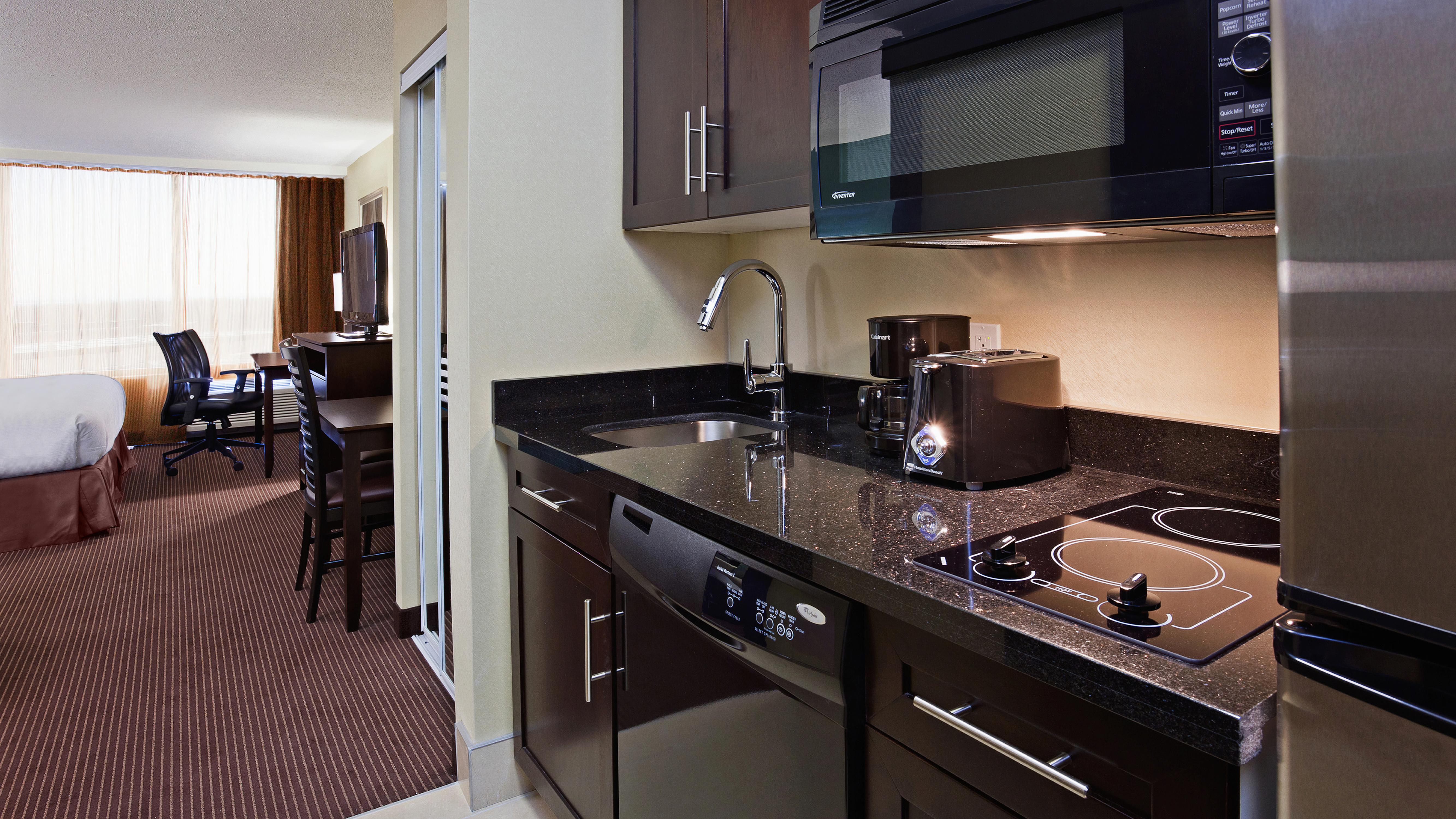 Doubletree By Hilton Pointe Claire Montreal Airport West Hotel Exterior foto